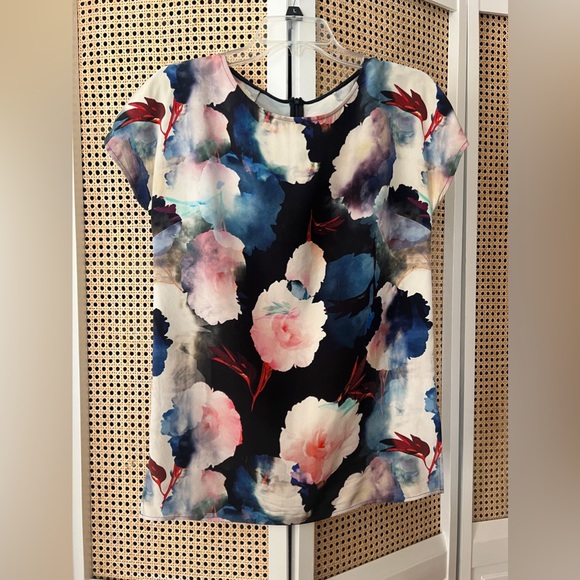 St. John Silk Floral Blouse - Picture 1 of 4